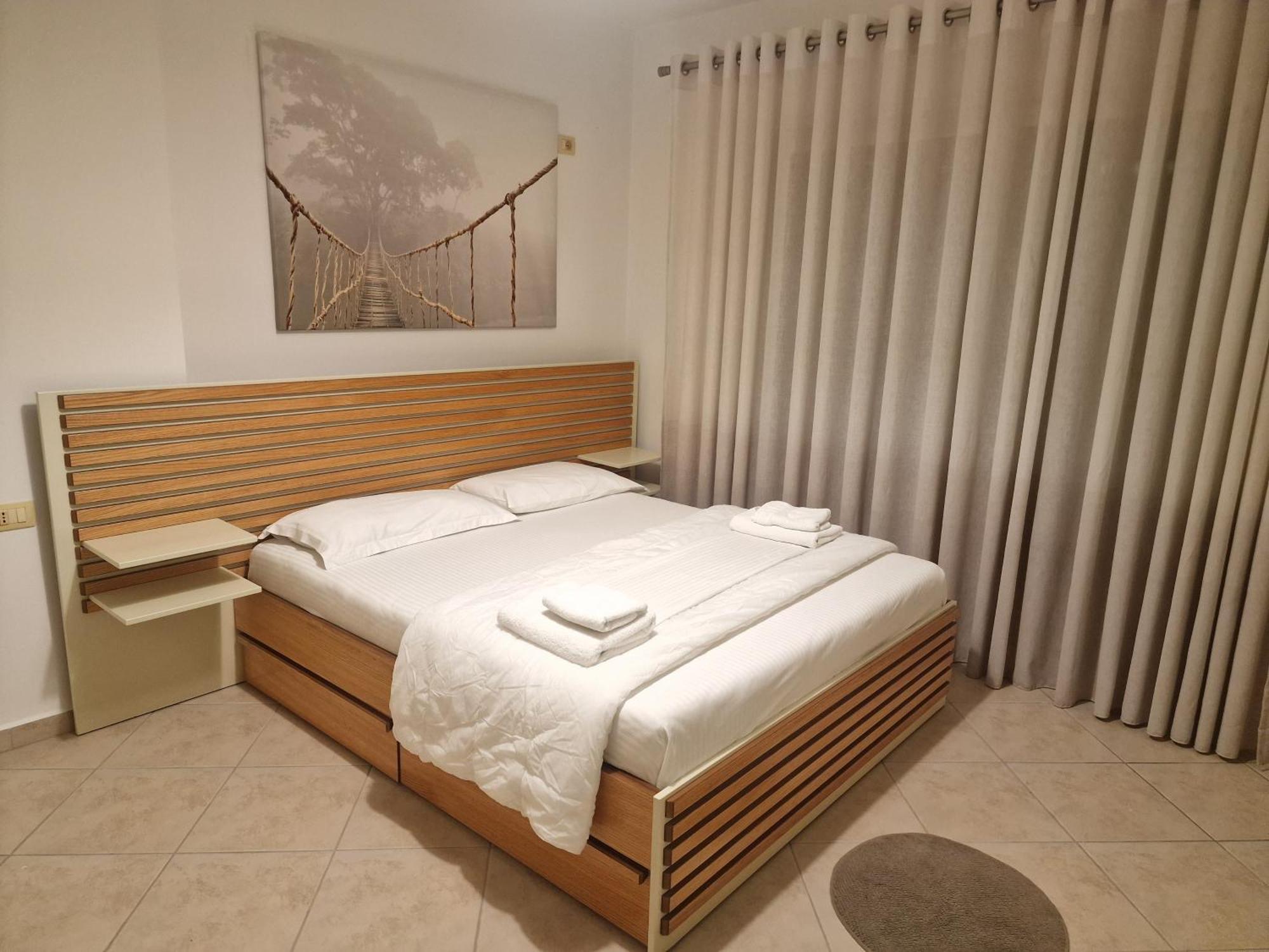 Beachfront Apartment Sarandë